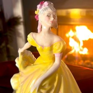 BEAUTIFUL 🎀ROYAL 🎀DOULTON. 🎀NINETTE🎀